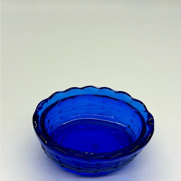 Mini Rabbit on Nest - Picture 3 of 3